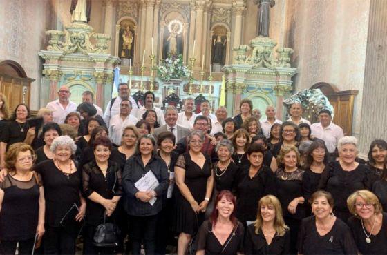 coro personas mayores