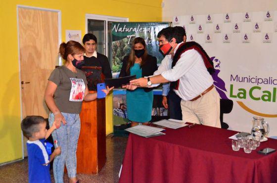 74039-se-entregaron-casi-3-millones-de-pesos-en-creditos-a-microemprendedores-de-la-caldera