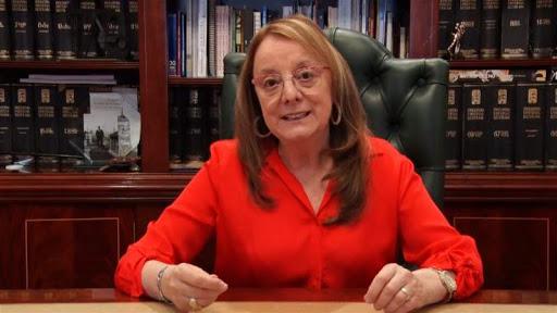 politica-gobernadora de santa cruz