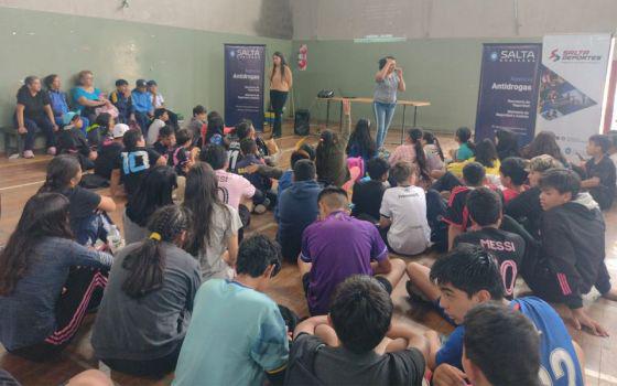 93896-la-provincia-fortalece-el-trabajo-preventivo-por-una-vida-sin-drogas-en-colonias-de-vacaciones