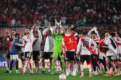 se-retiro-con-aplausos-river-tras-el-2-1-sobre-IVFWJMQ6XFE55IRKUK3OWEJB7U