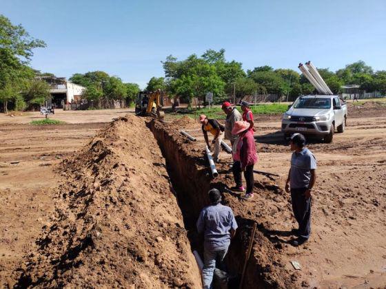 87462-se-instalan-canierias-para-agua-potable-subterranea-en-la-ruta-nacional-86