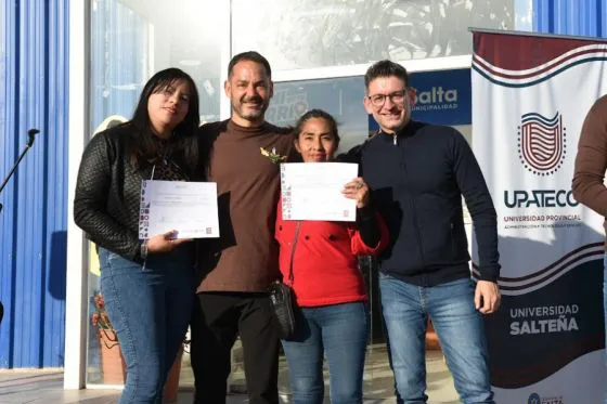 97477-upateco-y-la-municipalidad-de-salta-entregaron-certificados-de-cursos-de-formacion-en-tecnologias-y-oficios