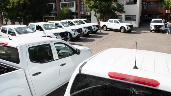 10109-con-la-incorporacion-de-10-camionetas-4x4-la-provincia-fortalece-la-atencion-sanitaria-en-el-norte-provincial