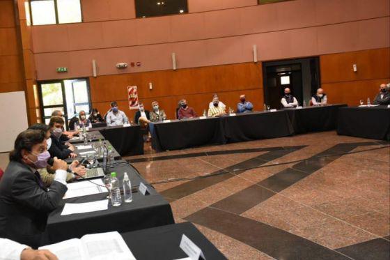 politica-saenz-clinicas privadas