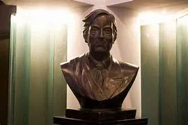 busto de nestor kichner