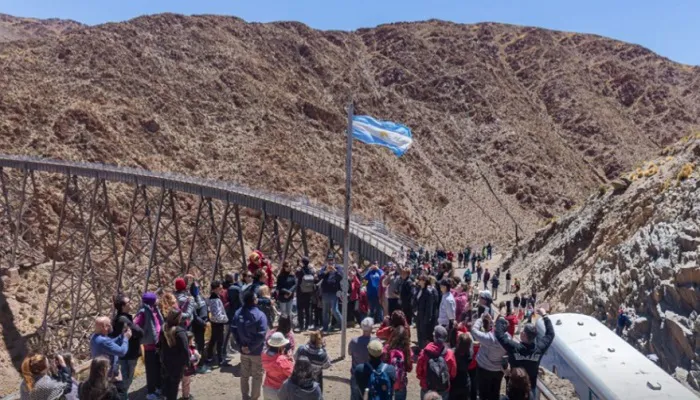 TurismoTrenalasnubes