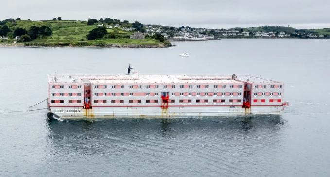 mundo carcel flotante