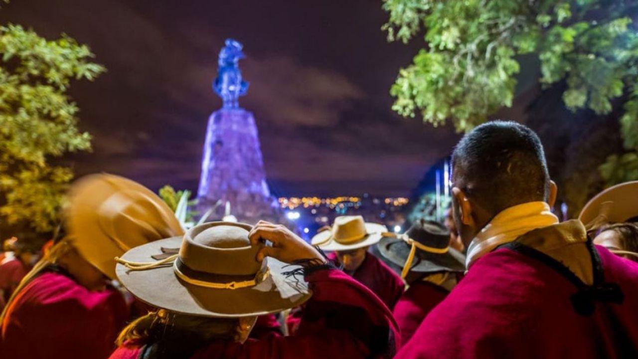 cultura-guardia bajo las estrellas
