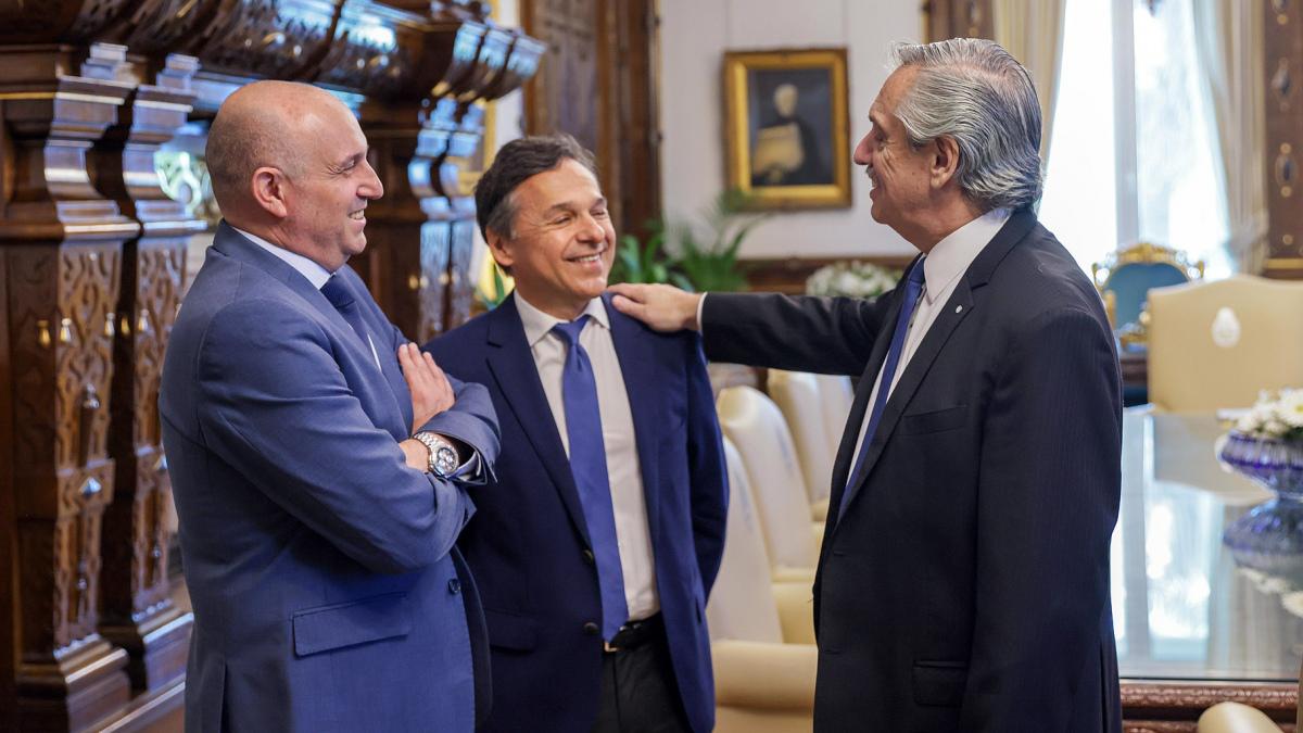 politica alberto y ministro de transporte