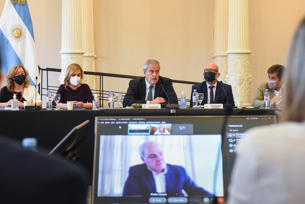 ministro canepa 2