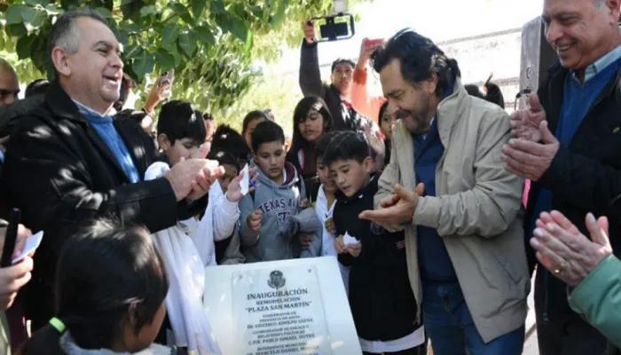 PoliticaSaenzApolinarioSaravia