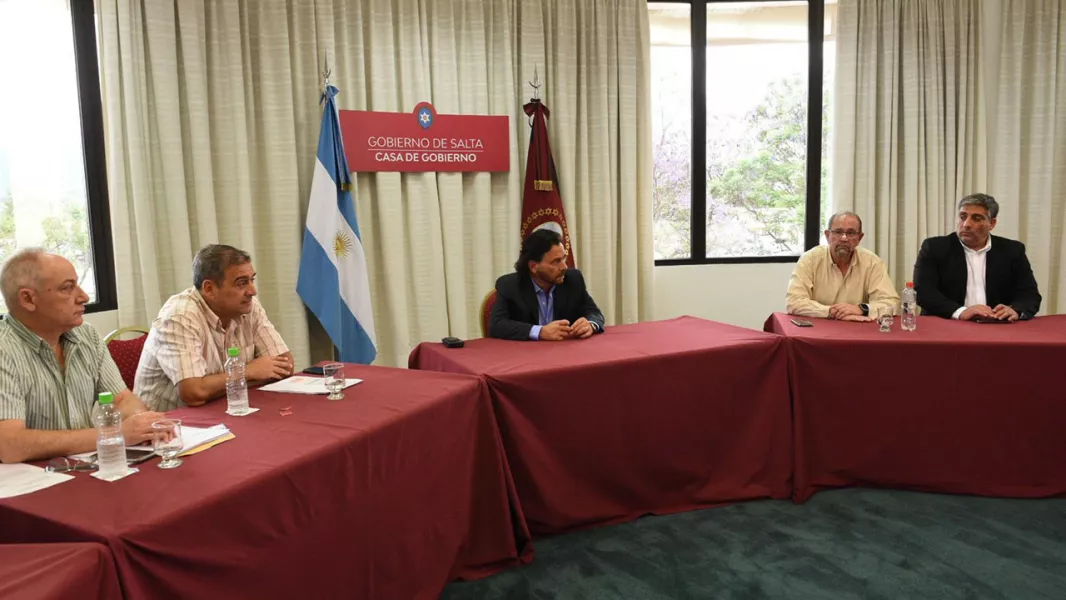 9018-el-gobernador-presidio-la-reunion-de-la-unidad-ejecutora-del-plan-integral-de-manejo-del-dengue