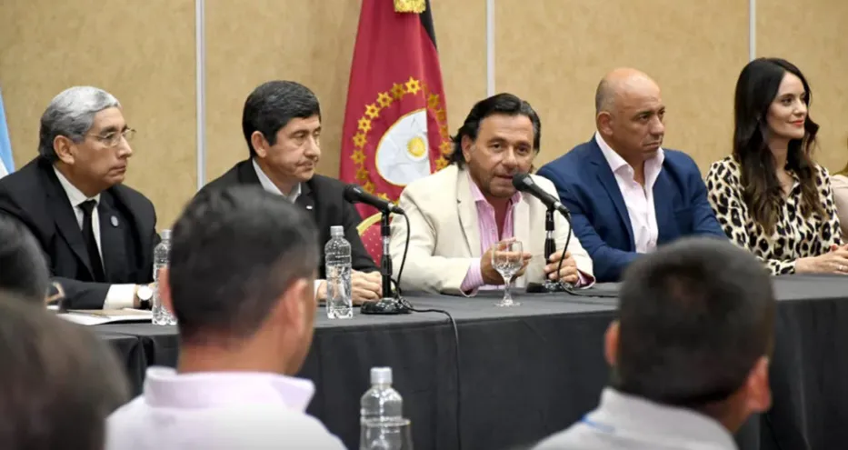 PoliticaSaenzclubes