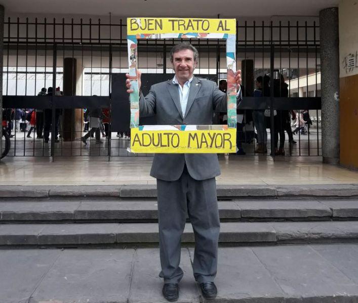 director de adultos mayores-Nicolas