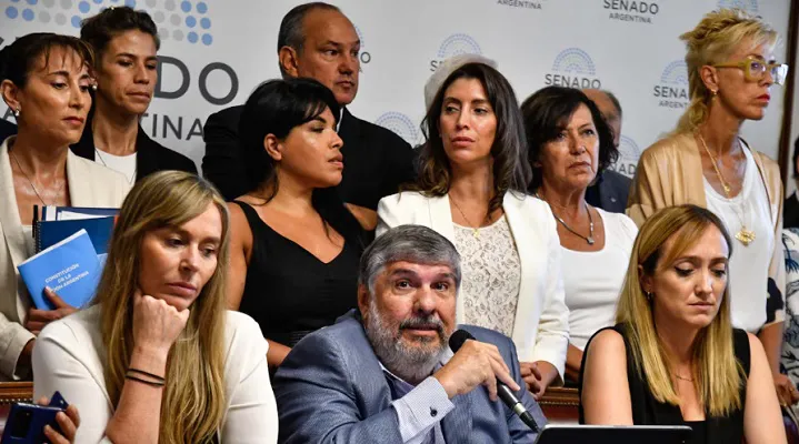 PoliticaSenadoresK
