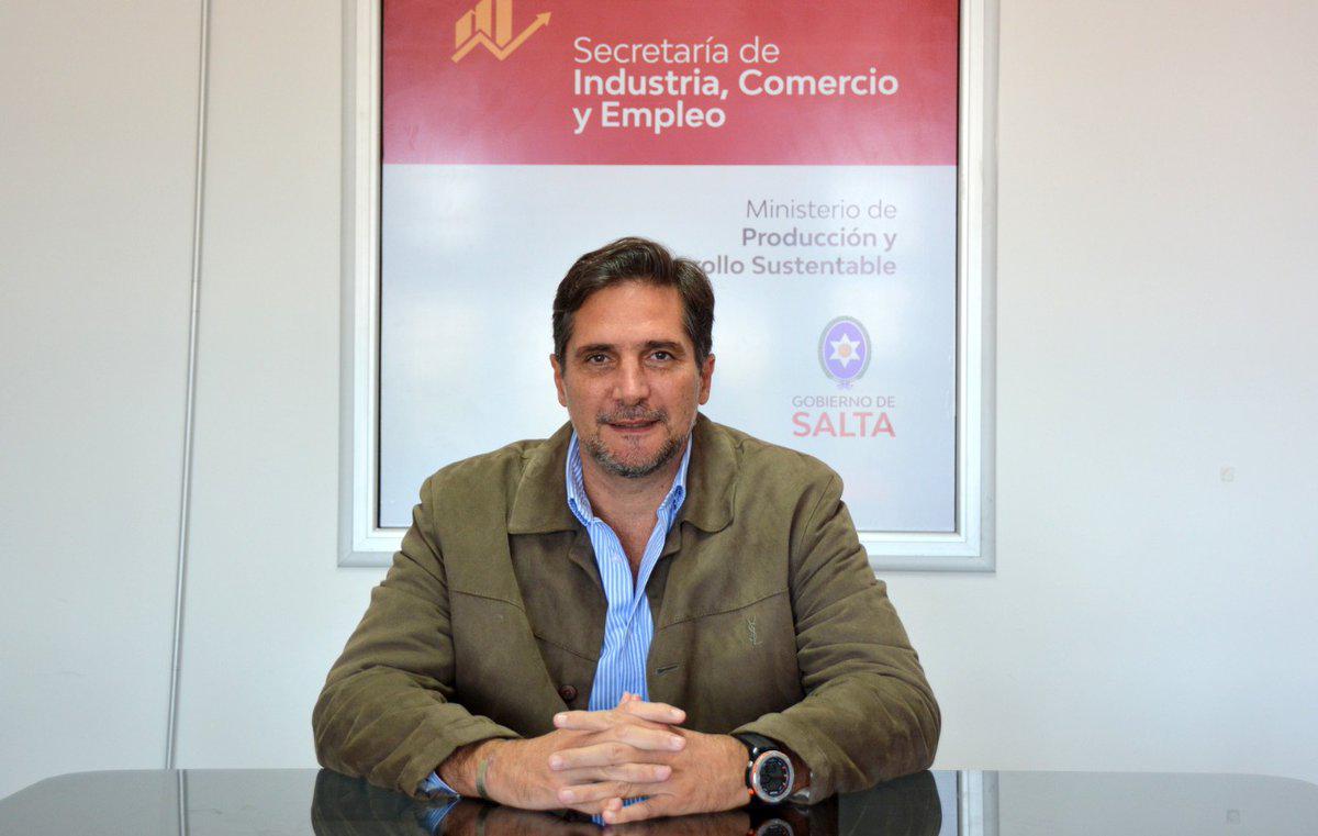 Secretario de empleo-Nicolás Avellaneda