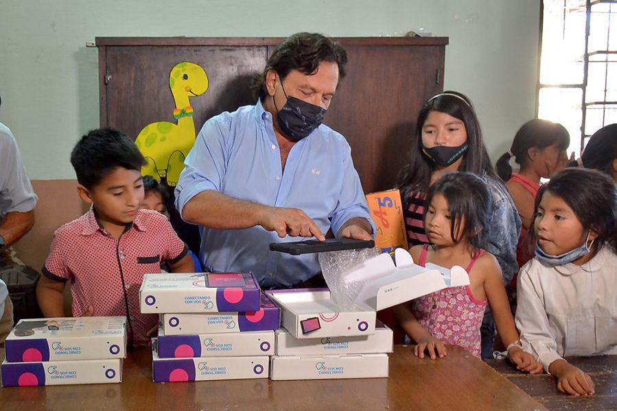 politica saenz tablets1