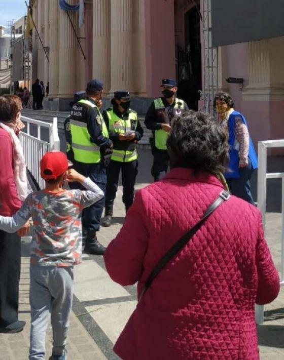 procesion del milagro policias