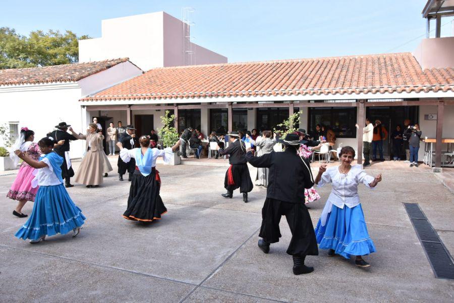 El Mercado Artesanal de Salta recibió a los primeros turistas de la ...