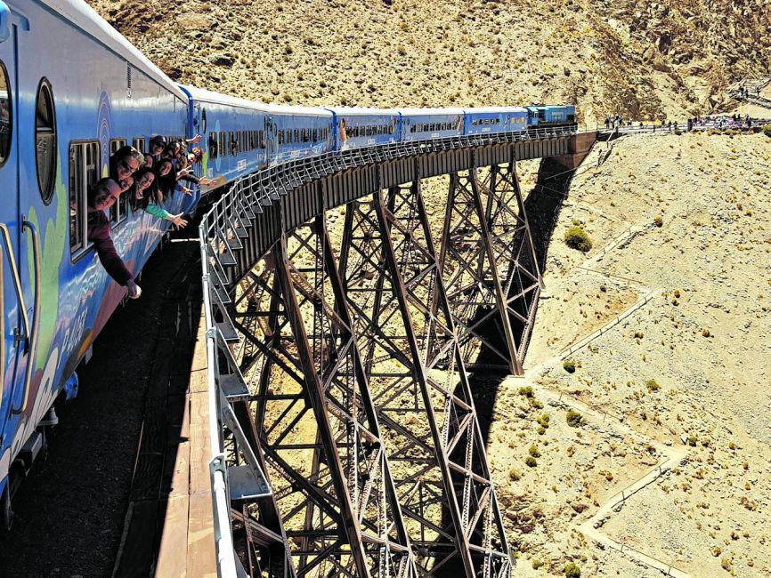 turismo tren a las nubes